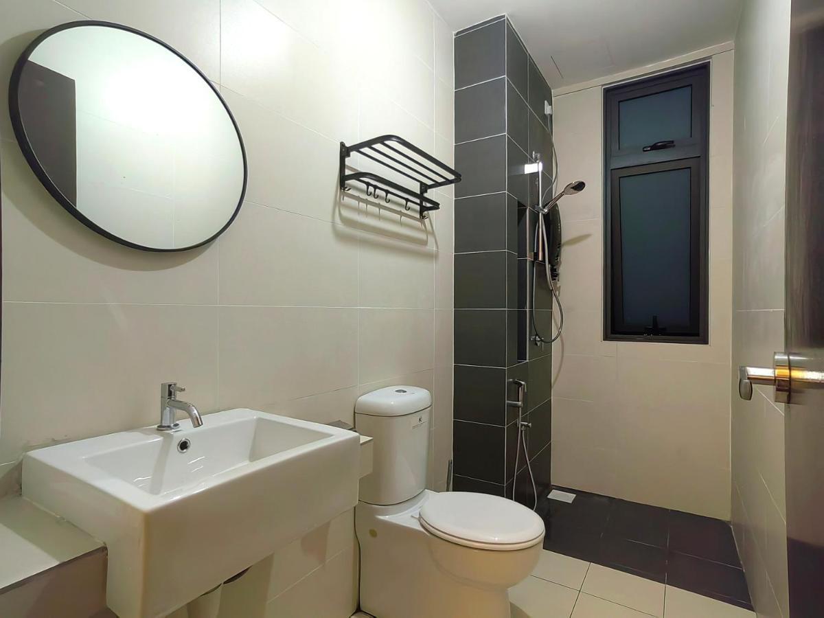 8Scape Residences Batman Vs Ironman@Lsy Home & Leisure Джохор-Бару Екстер'єр фото