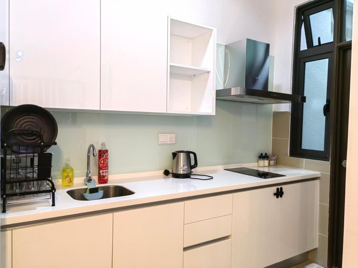 8Scape Residences Batman Vs Ironman@Lsy Home & Leisure Джохор-Бару Екстер'єр фото